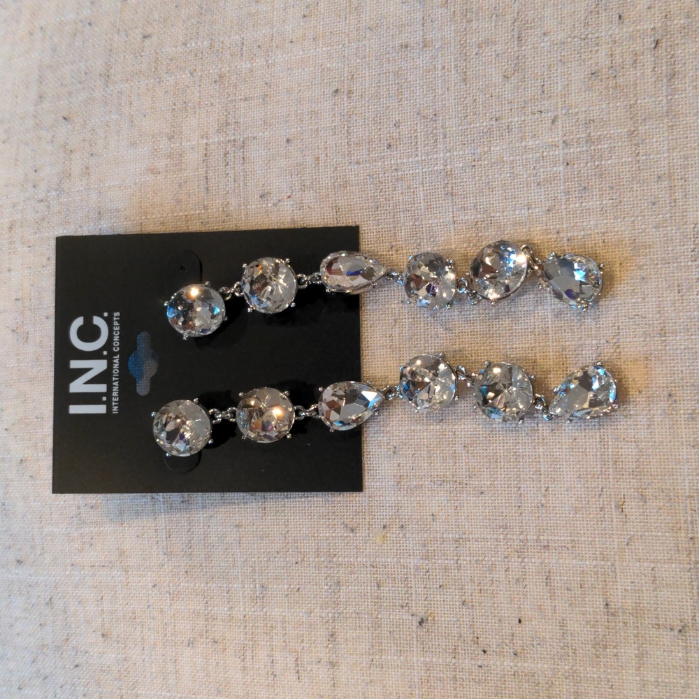 Brand New INC Earing